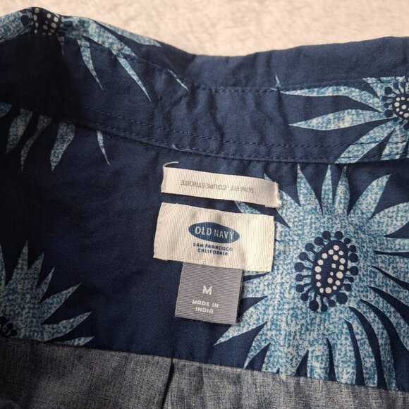 Old Navy Mens Floral Hawaiian Shirt Sz M Button Down Slim Fit Cotton Tropical - Picture 11 of 16